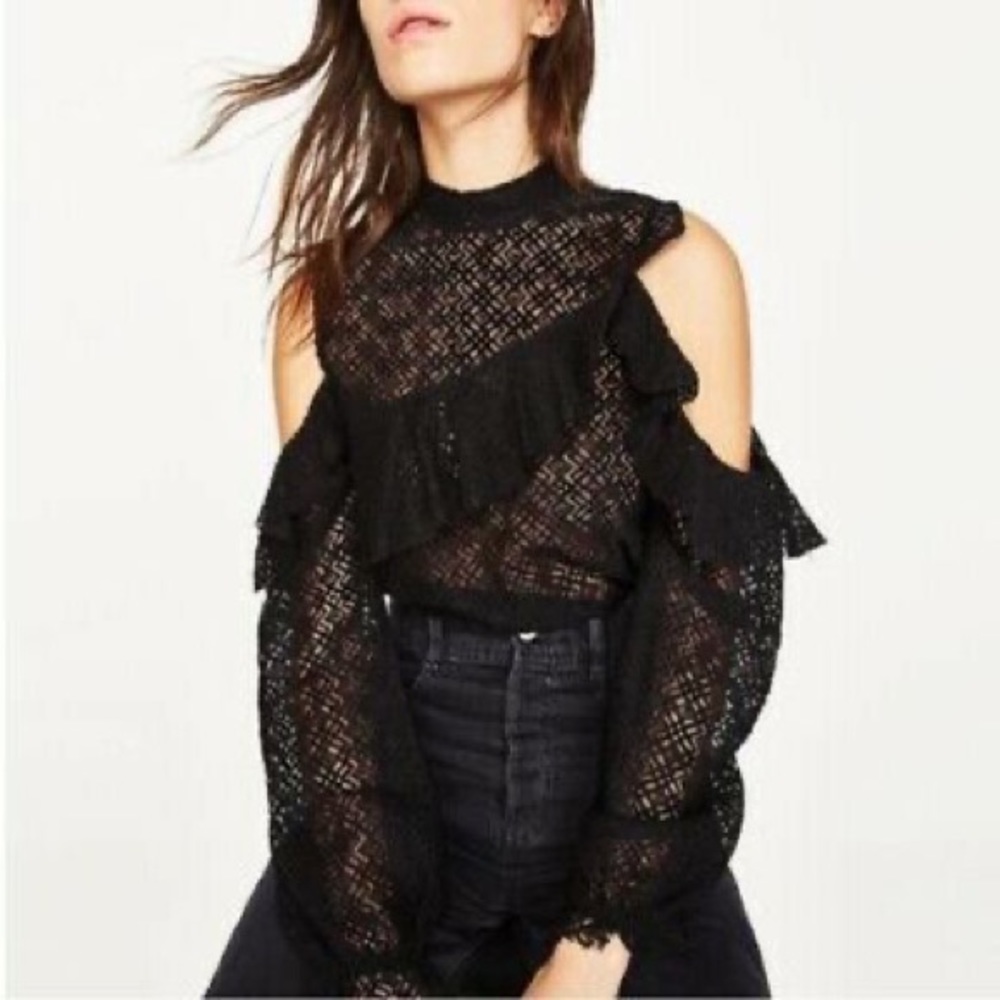 Zara Black Lace Cold Shoulder Asymmetric Top Small